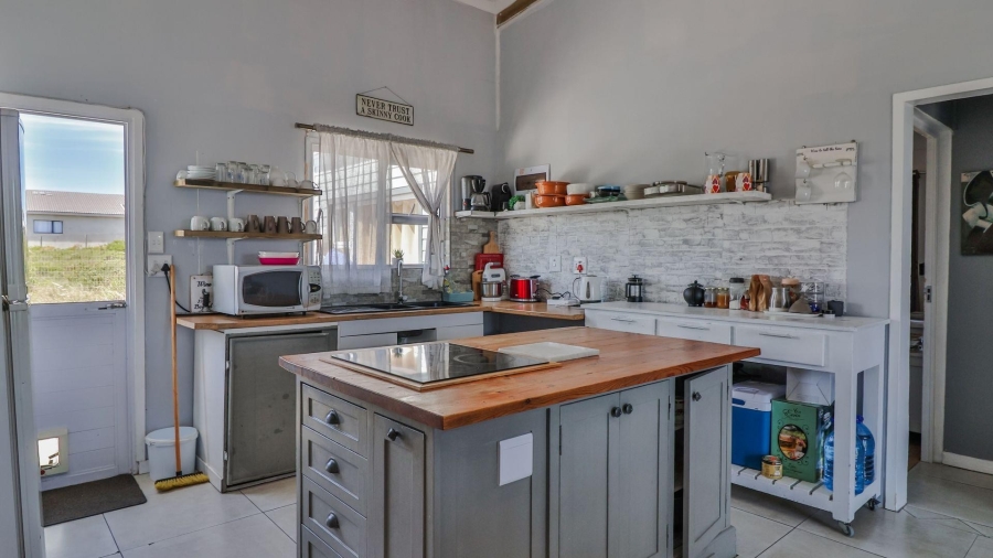 4 Bedroom Property for Sale in De Kelders Western Cape